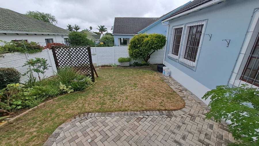 To Let 3 Bedroom Property for Rent in Miramar Eastern Cape